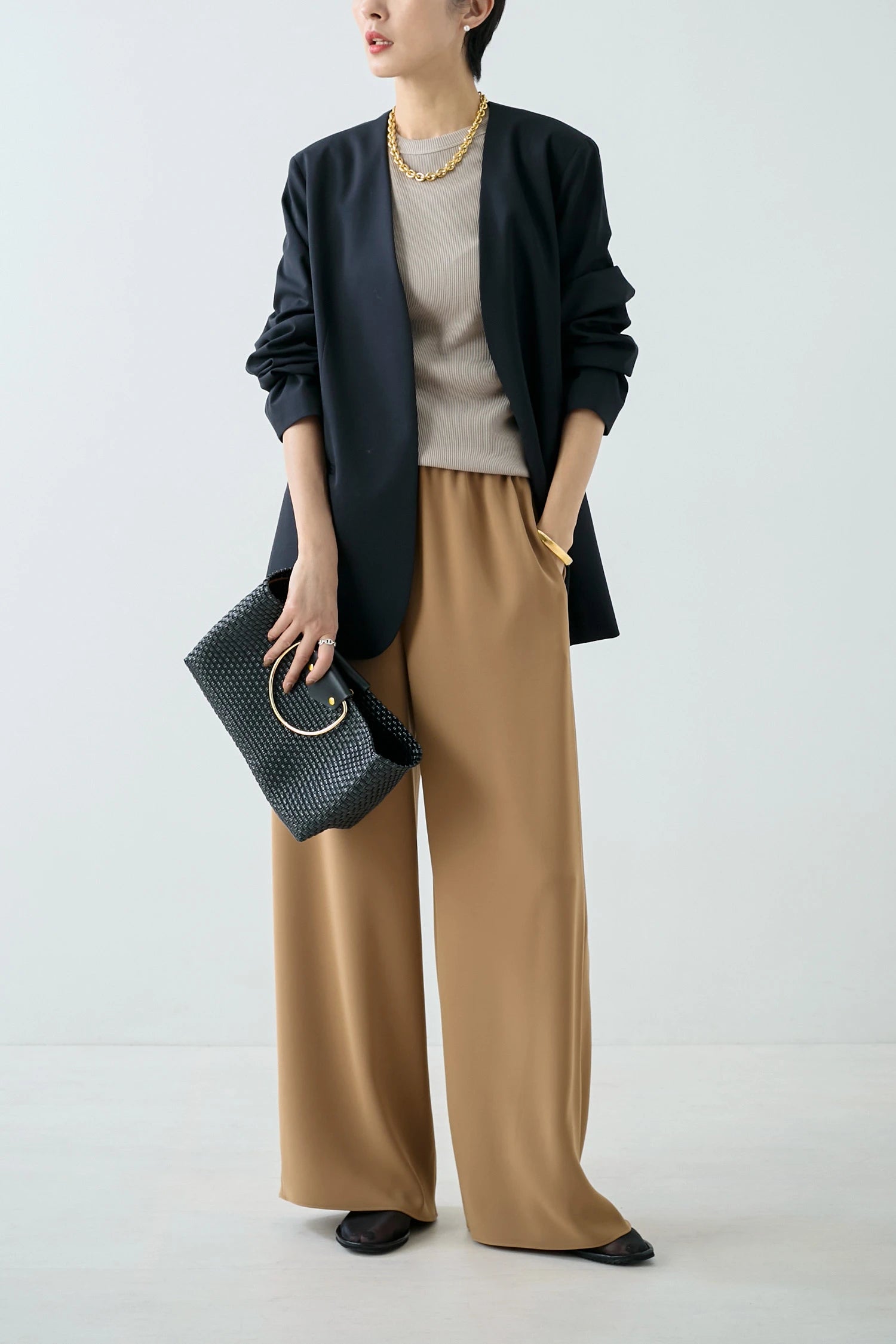 COLLARLESS JACKET
