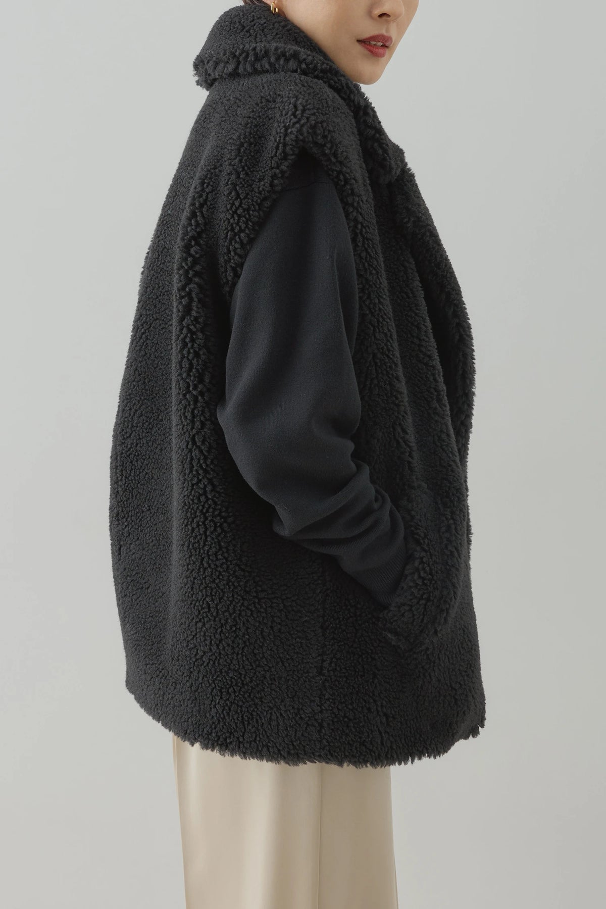 HAUNT TAILORED BOA VEST Coat