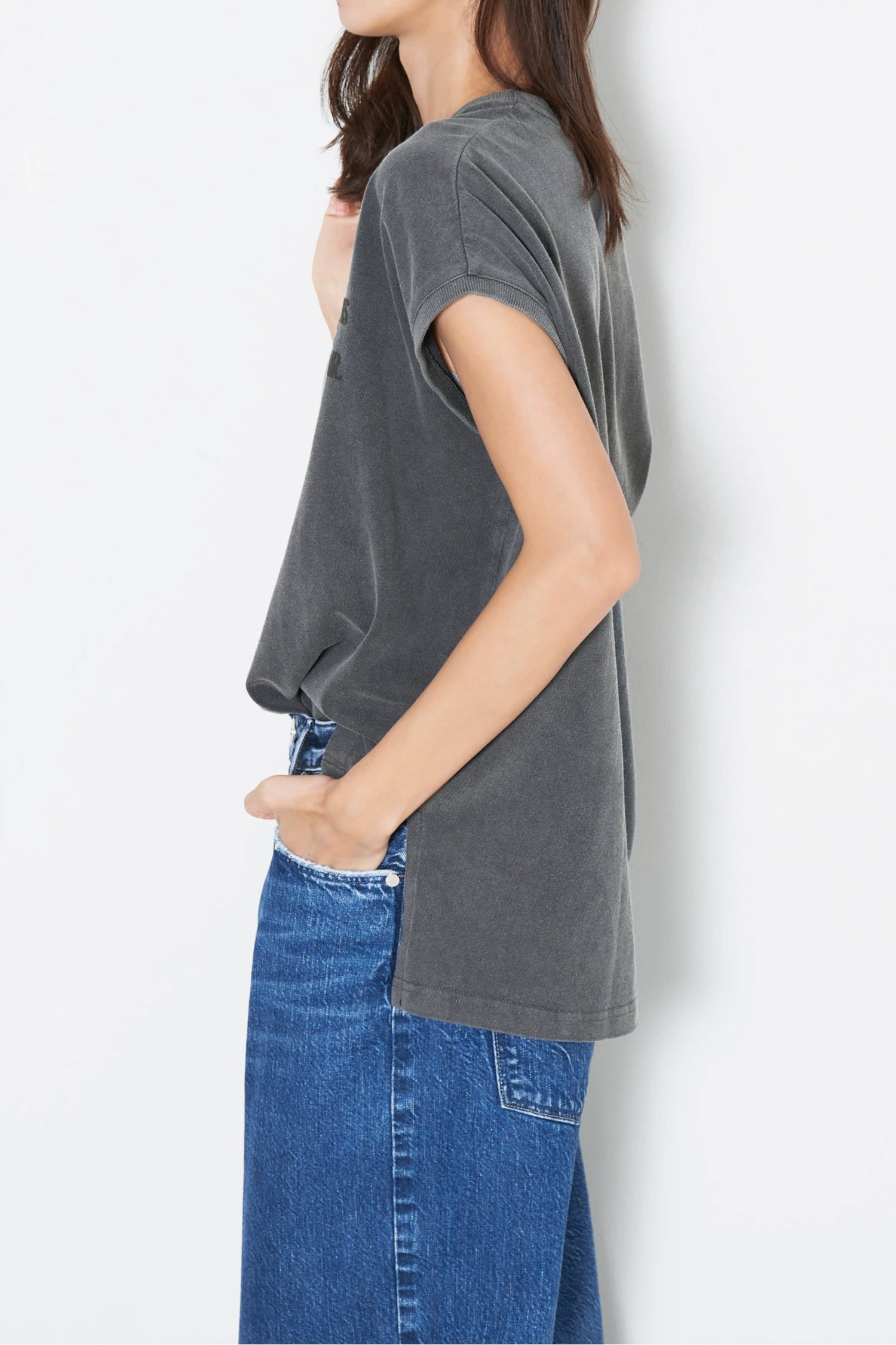 BIG NO SLEEVE TEE