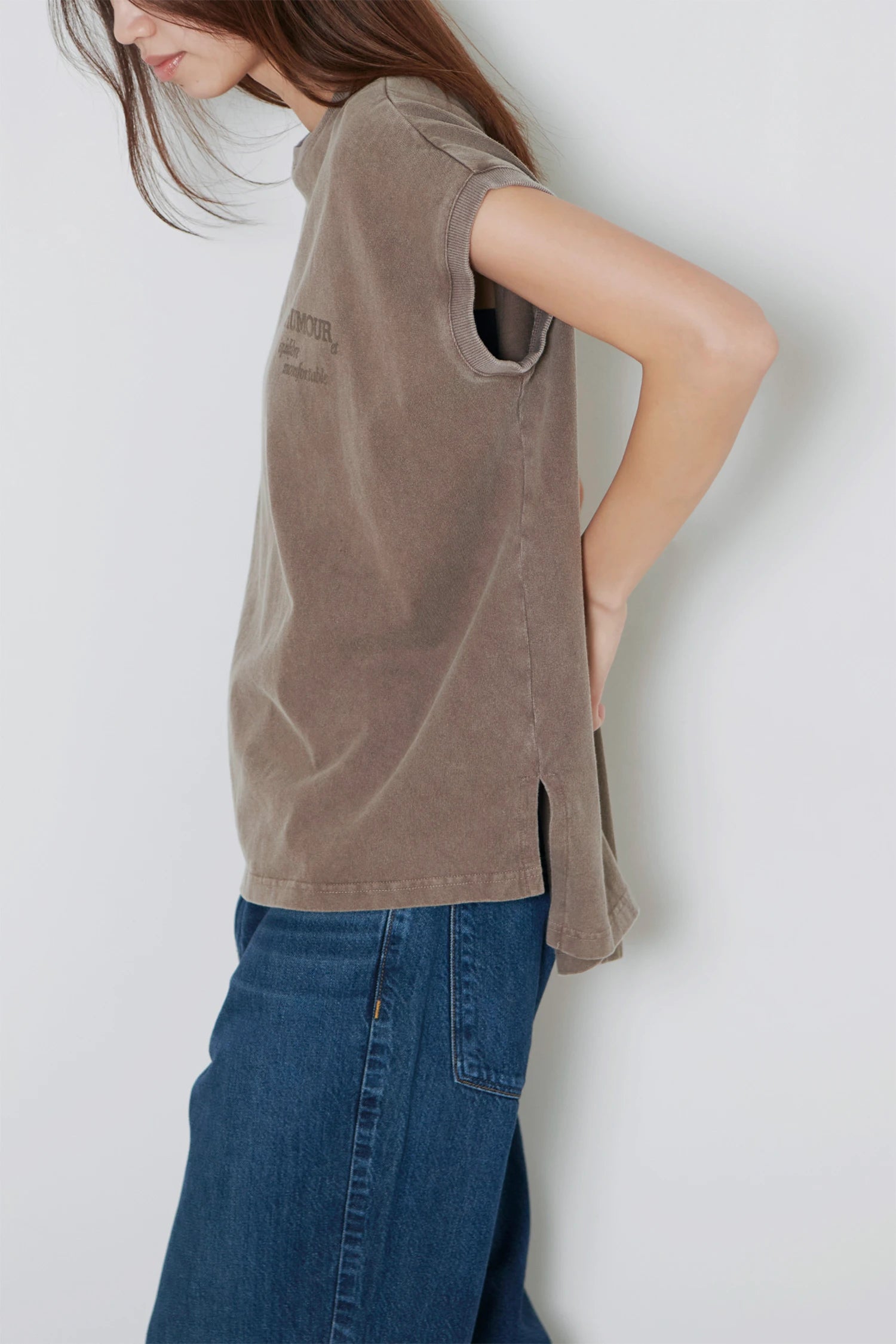 BIG NO SLEEVE TEE