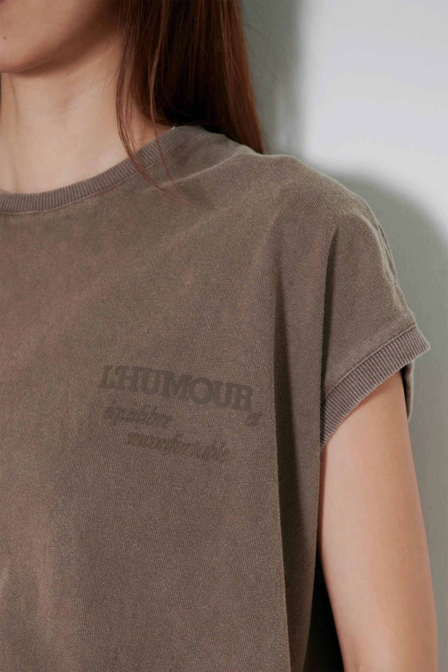 BIG NO SLEEVE TEE