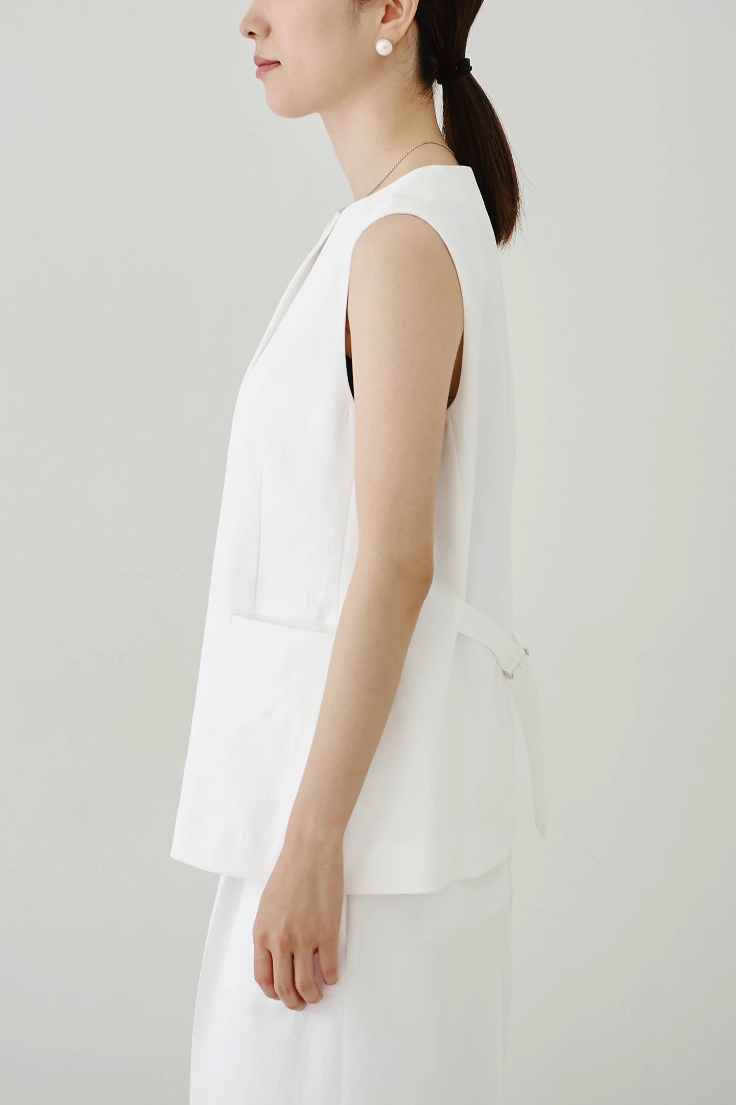HAUNT NOSLEEVE JACKET Vest