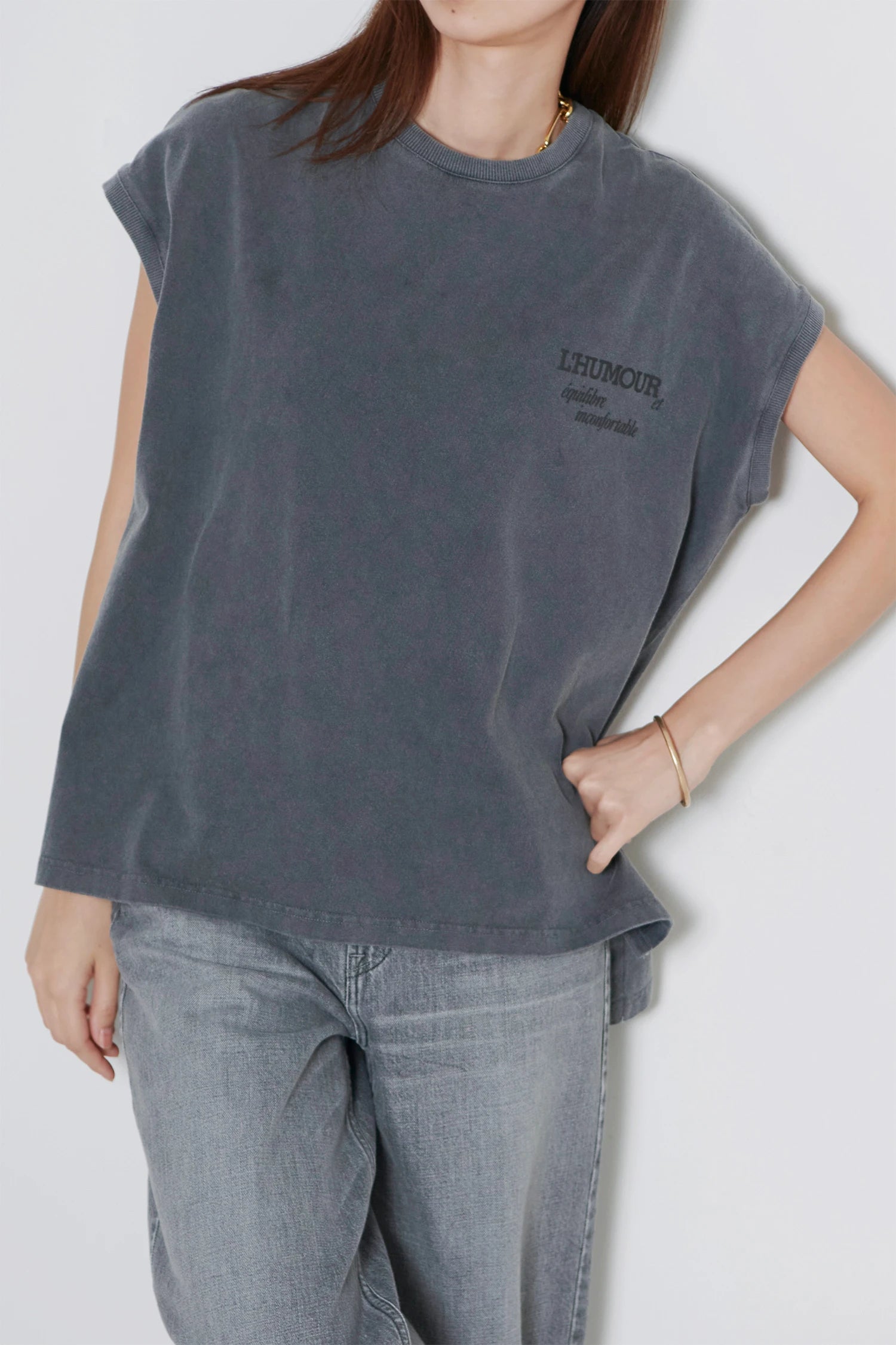 BIG NO SLEEVE TEE