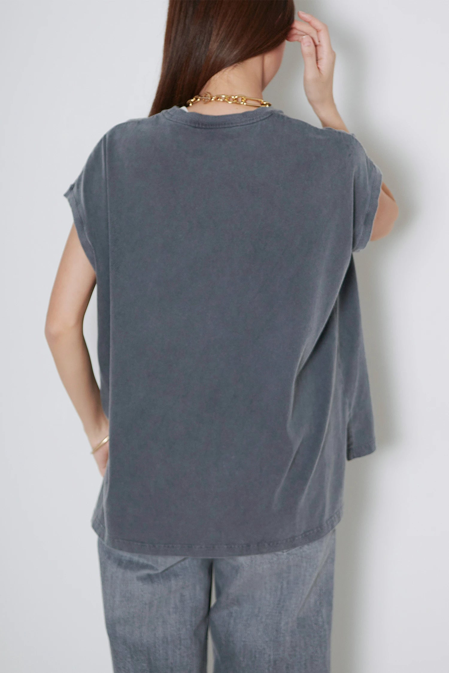 BIG NO SLEEVE TEE