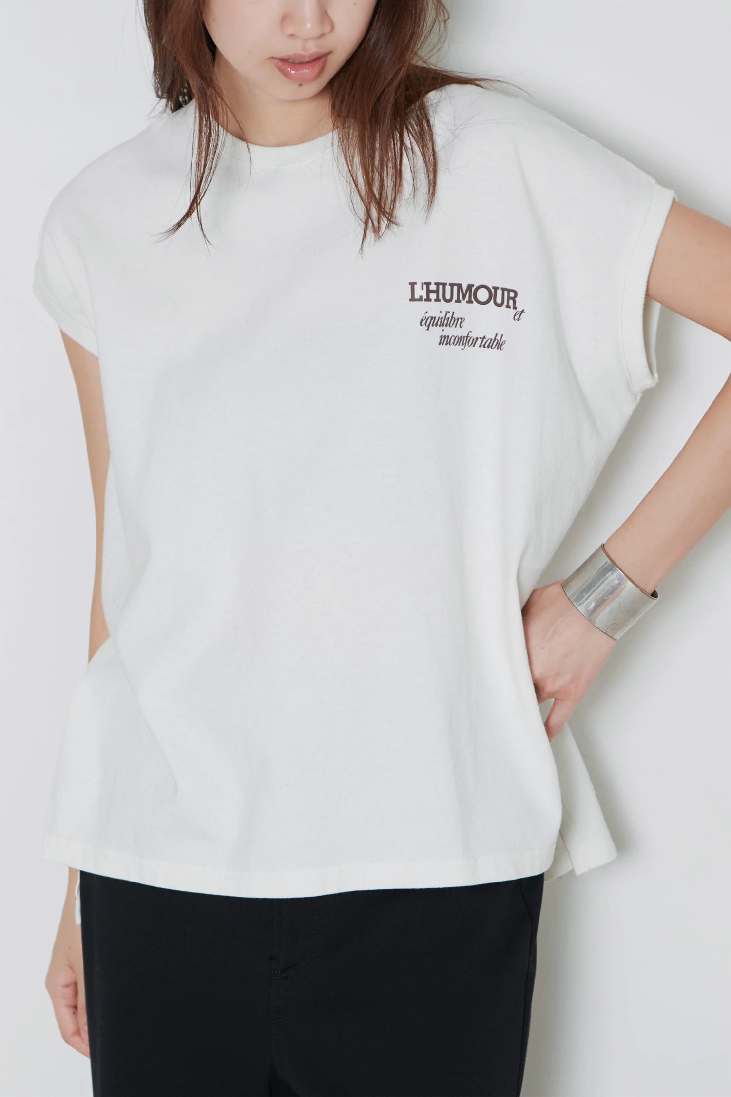 BIG NO SLEEVE TEE