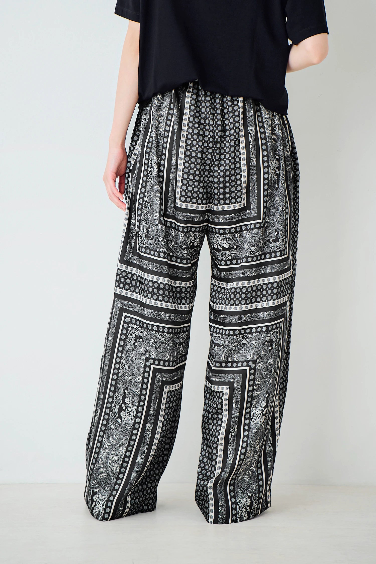 BANDANA PRINT PANTS