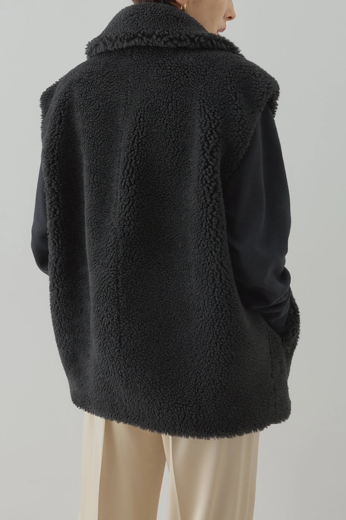 HAUNT TAILORED BOA VEST Coat