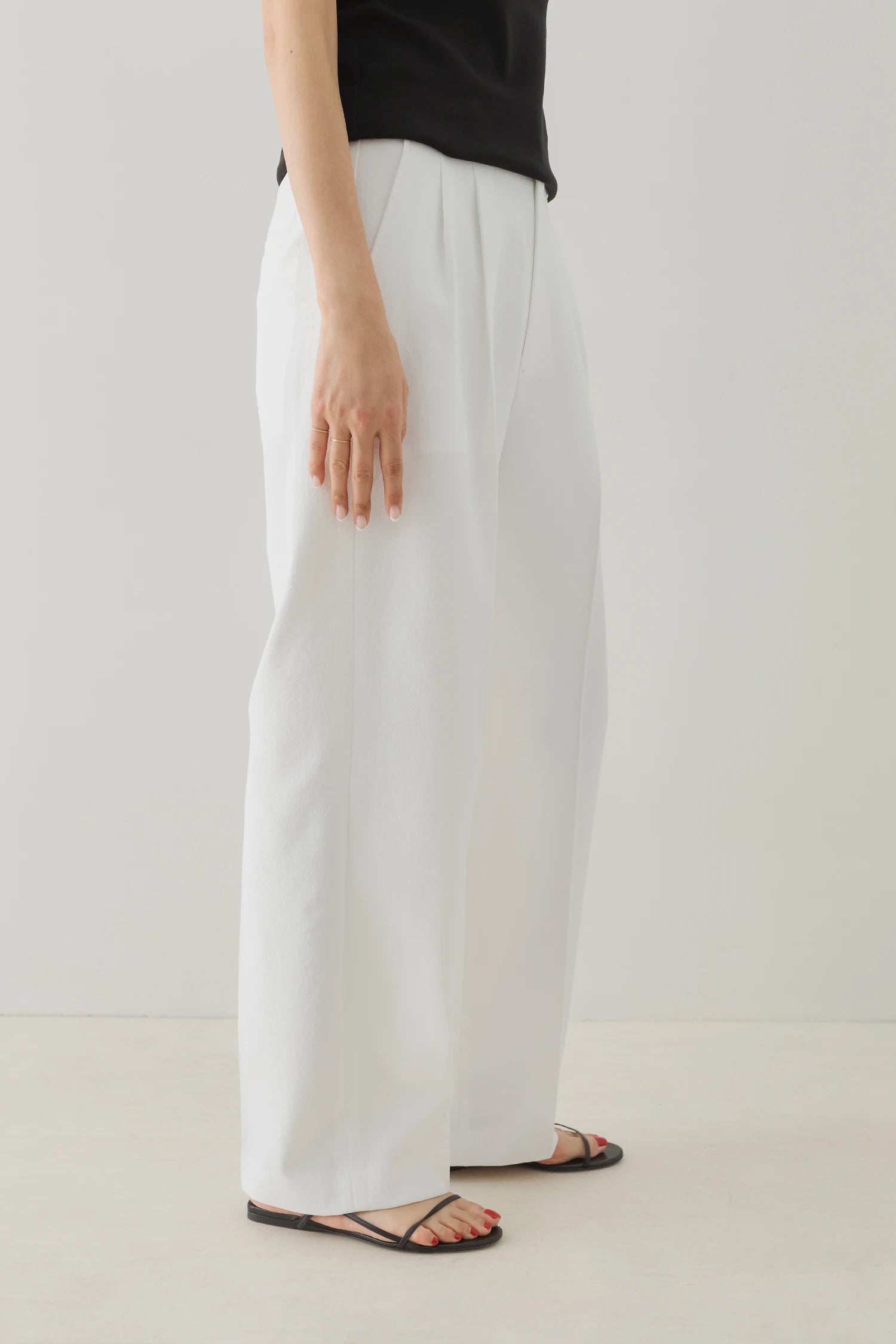 HAUNT TUCK PANTS Pants