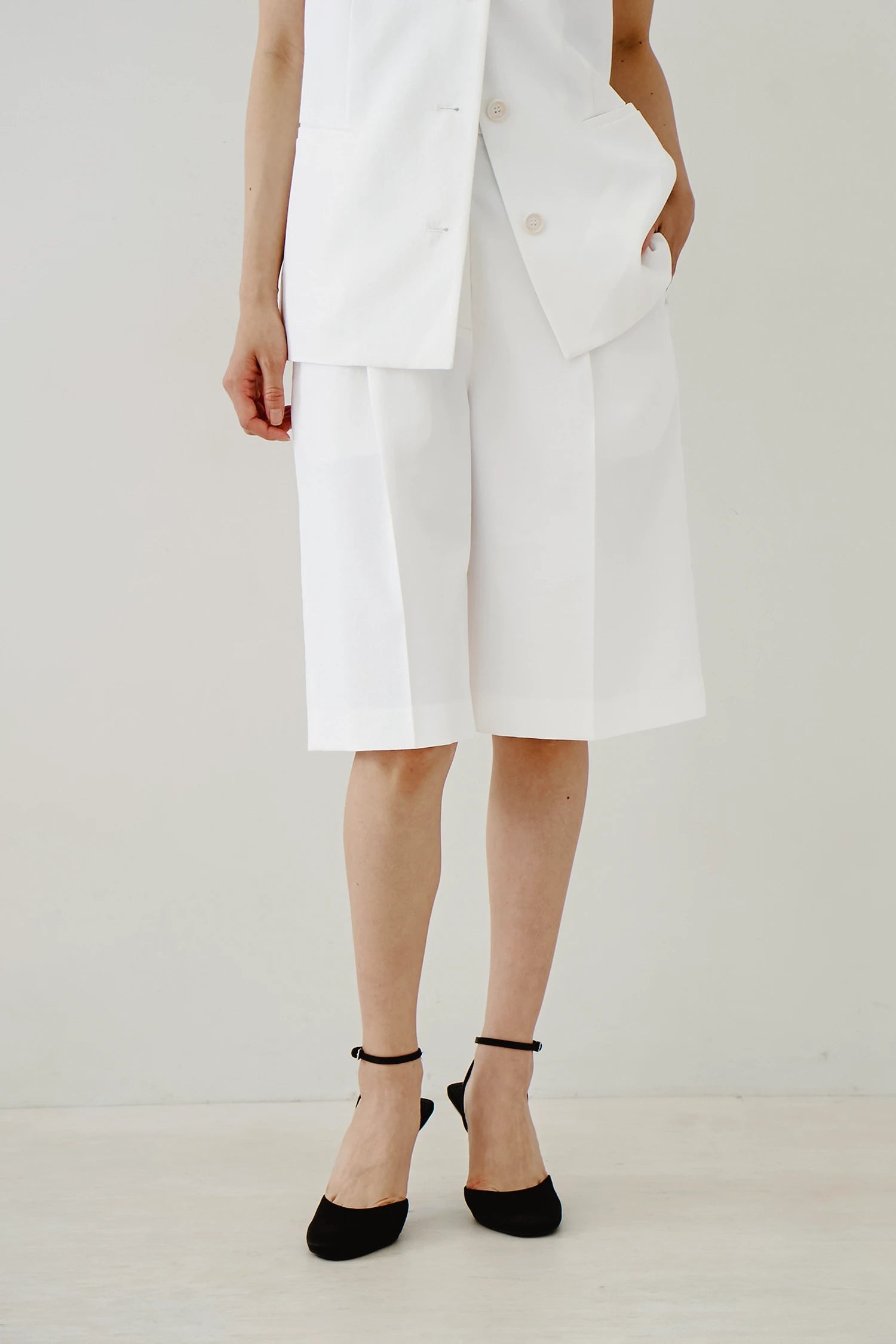 HAUNT HALF PANTS Pants