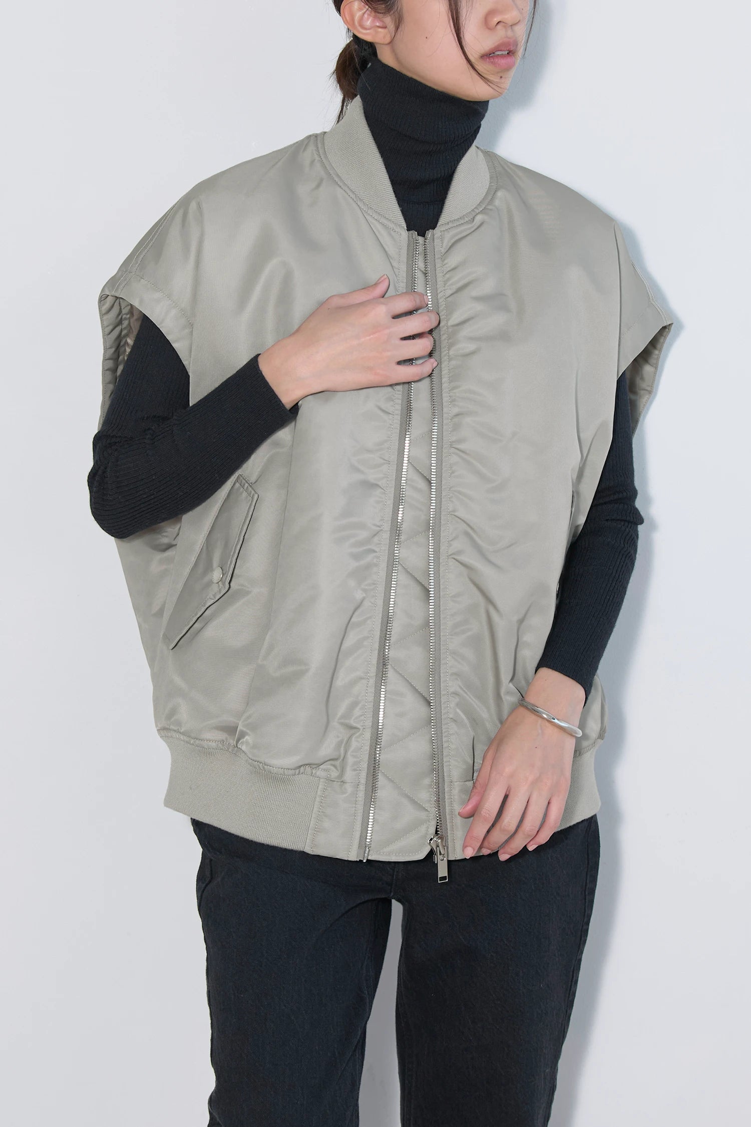 THE U-2 VEST