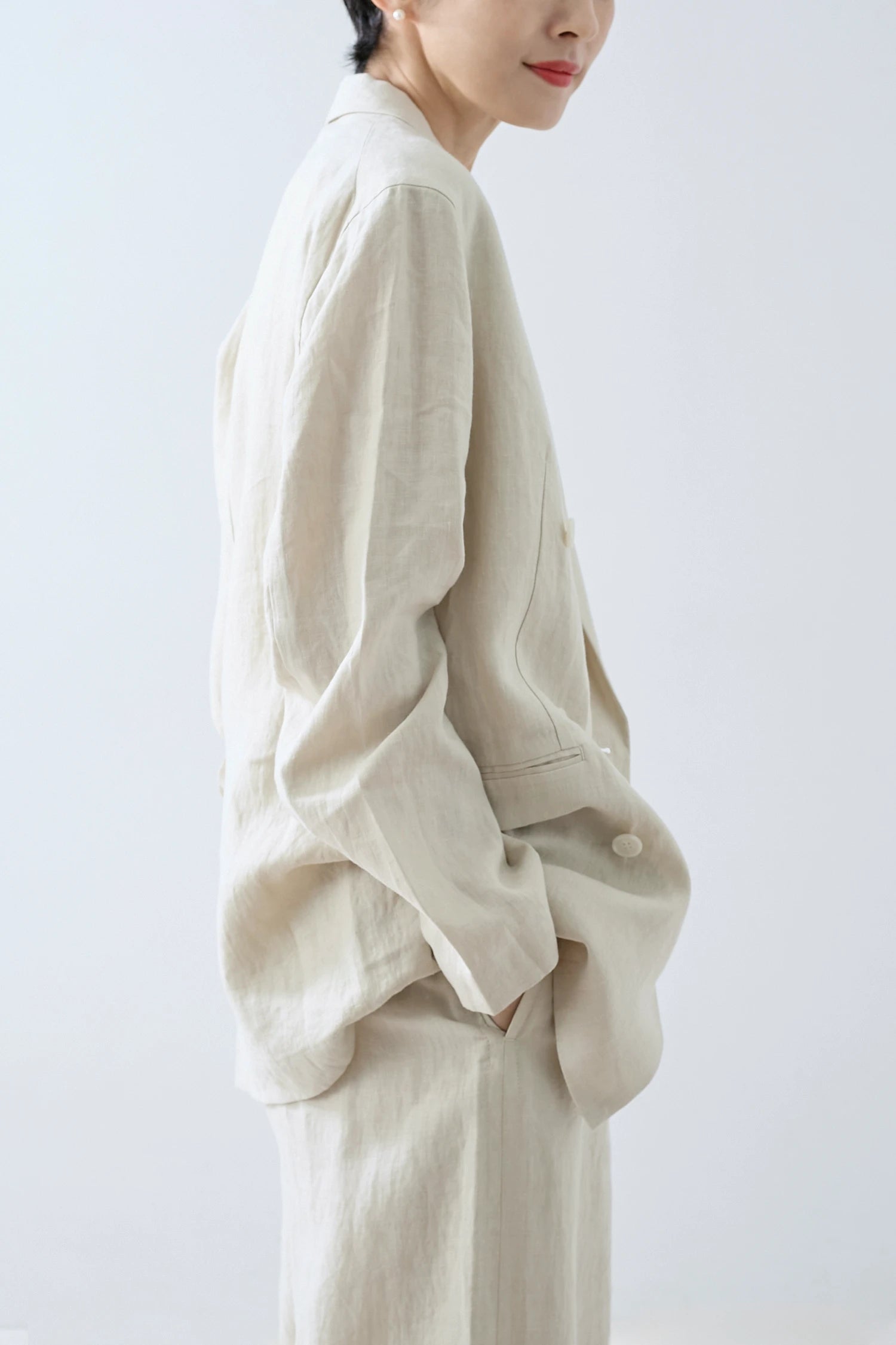 DOUBLE-BREASTED LINEN JACKET