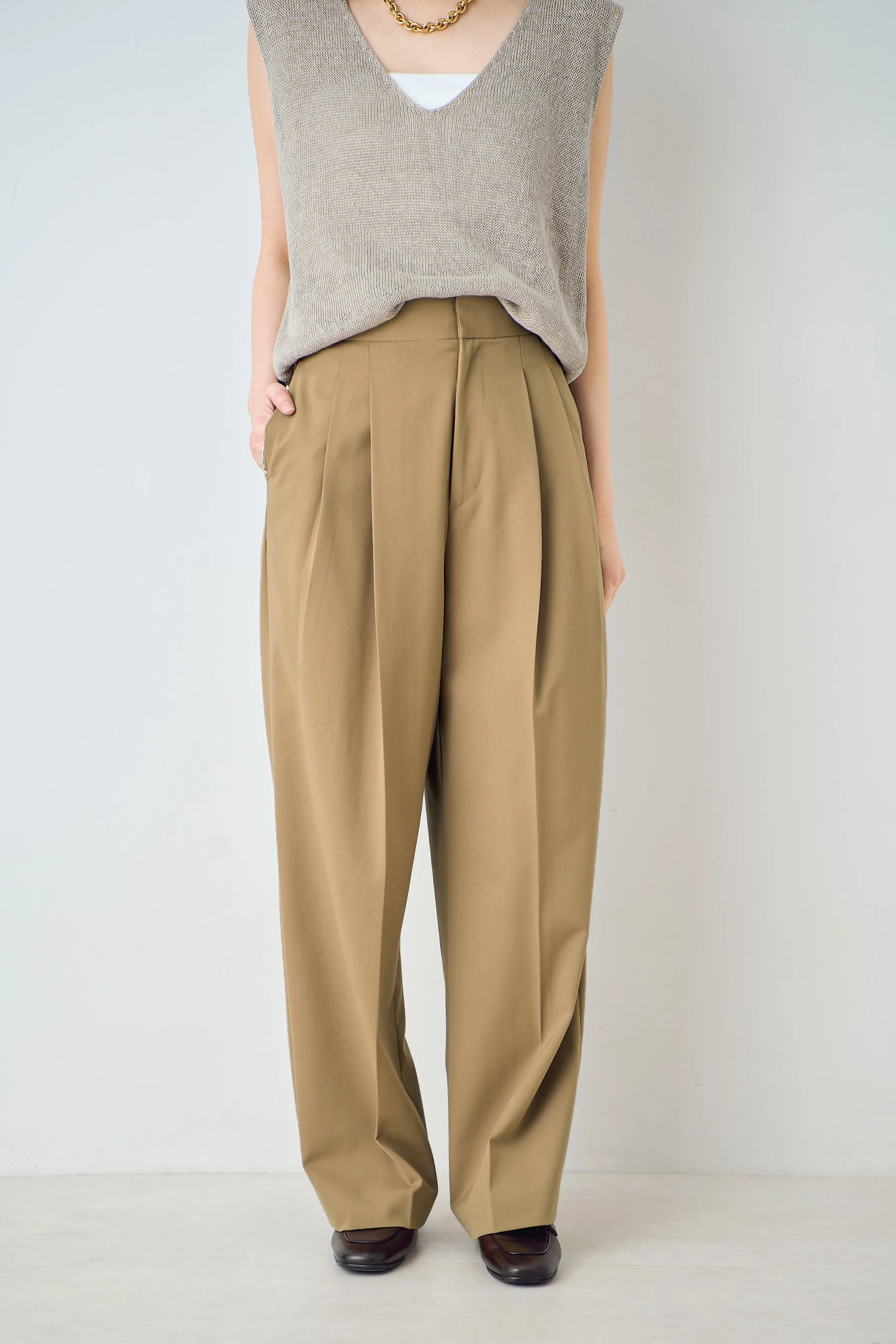 PLEATED PANTS